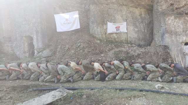 Stërvitja më e vështirë! Shikoni si trajnohen Forcat Speciale shqiptare në mbijetesë, shpëtim dhe marrje në pyetje (FOTO) 